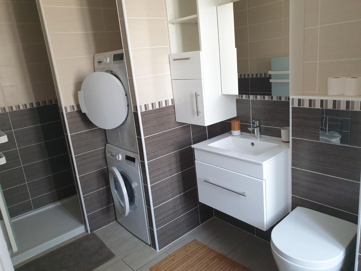 "L'Etape Normande" Gite 70M2 Terrasse Terrain Clos 500 M2 3 Voitures Villa Grand-Couronne Eksteriør bilde